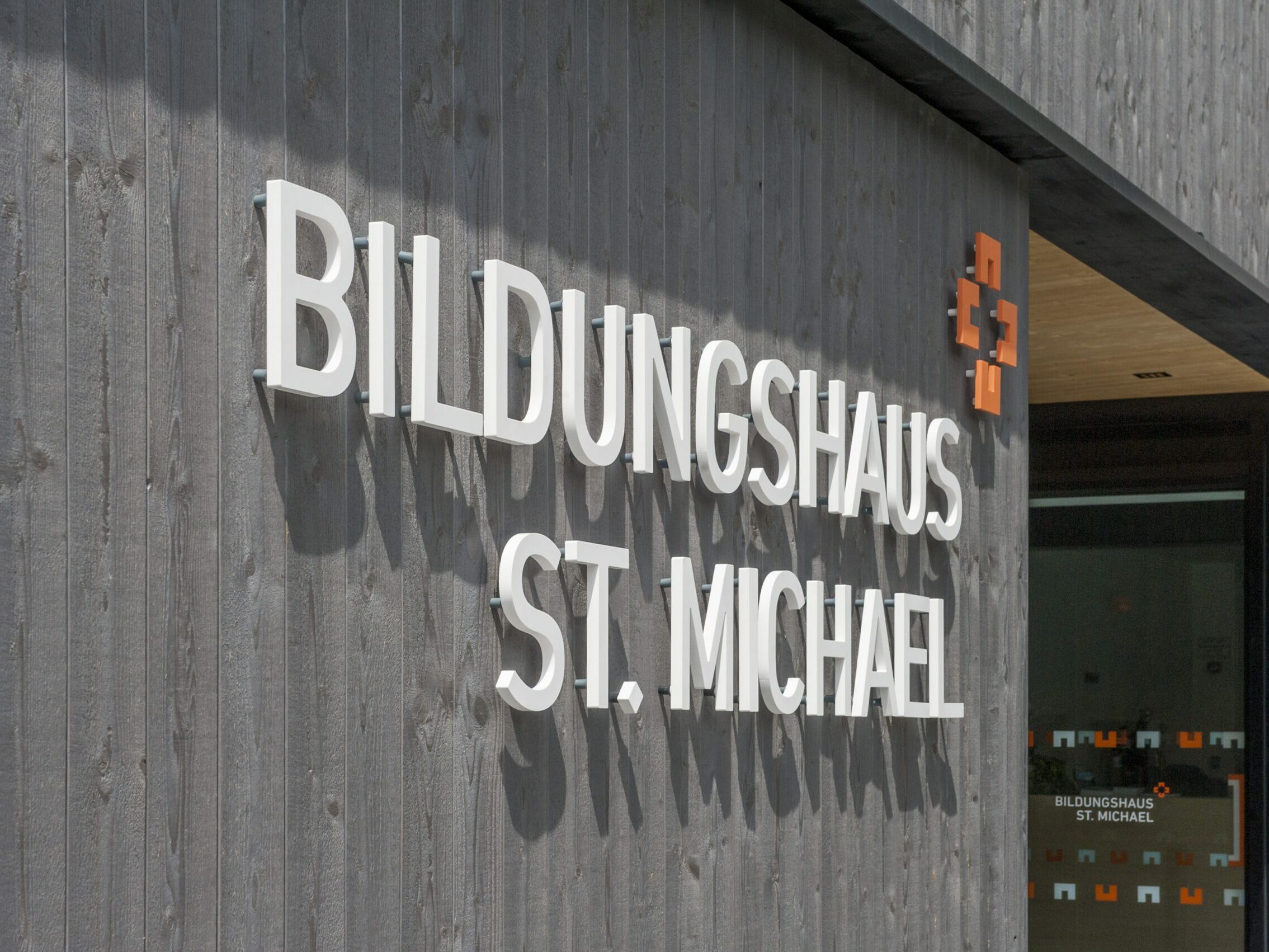 Holzbau-Bildungshaus St. Michael in Tirol